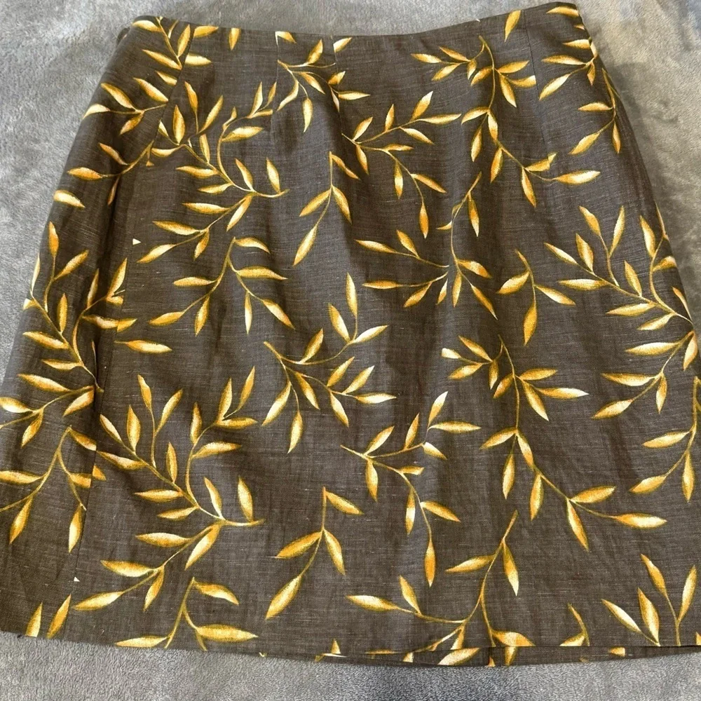 J. McLaughlin Brown A-Line Skirt with Yellow Leaf Design